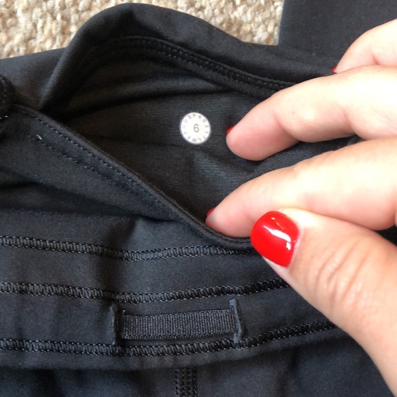 Lululemon Wunder Under Crop Leggings, Size 6 - Black with Mesh Detailing - Picture 5 of 8